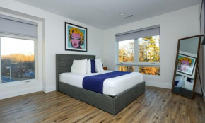 Luxury Apartment w Office & Gym